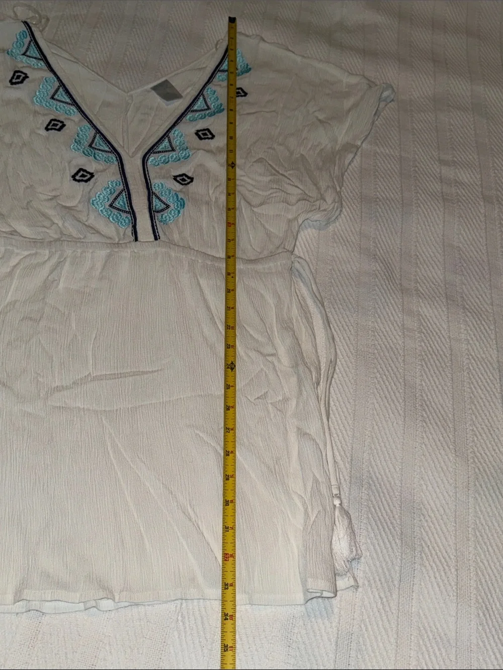 NWOT Kona Sol White Women's Beach Coverup With Embroidery